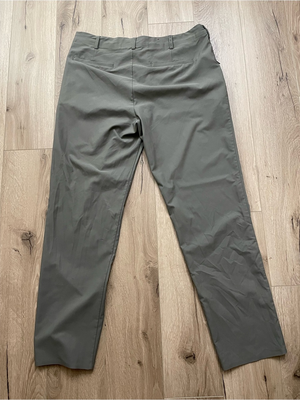 Sun Day Red Dynam II golf pants Tiger Woods 36x32 dark khaki